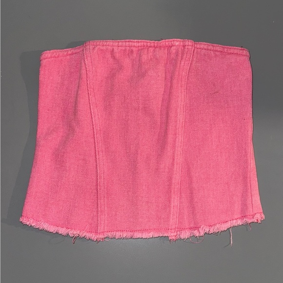 superdown Tops - PINK DENIM STRAPLESS CORSET TOP
DOMONIQUE STRAPLESS DENIM TOP | SUPERDOWN